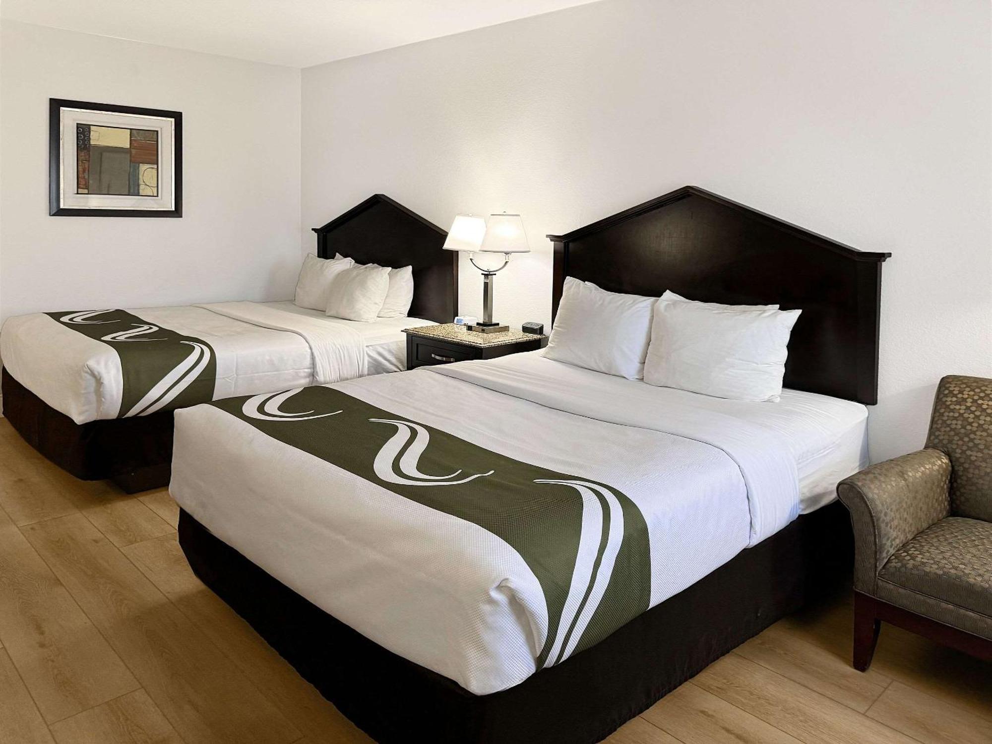 Quality Wayne Hotel 2*